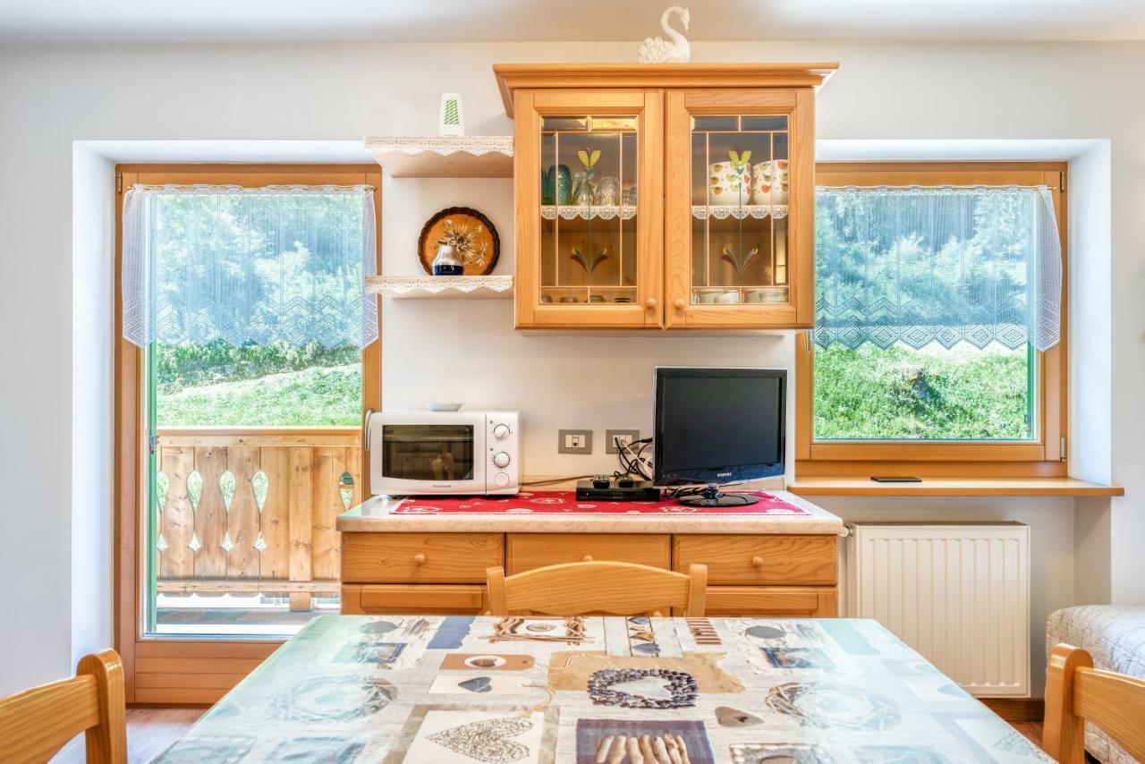 Appartement Majon Del Tisler à Canazei Extérieur photo